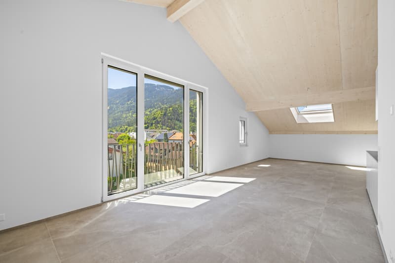 Modern 5.5-room attic apartment with mountain view in Bonaduz (2)