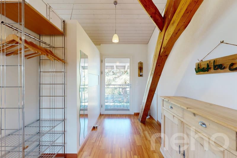 Appartement mansardé charmant et spacieux avec grand balcon (9)