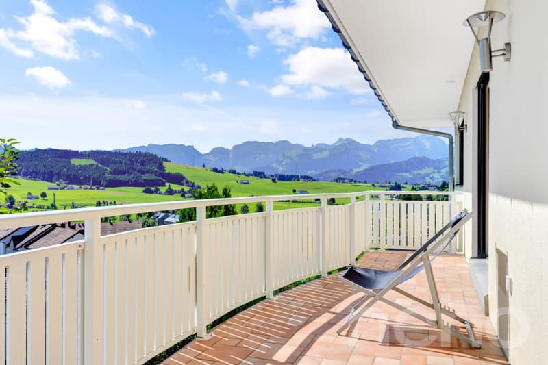 Villa exclusive avec vue panoramique spectaculaire et finitions de haute gamme (5)
