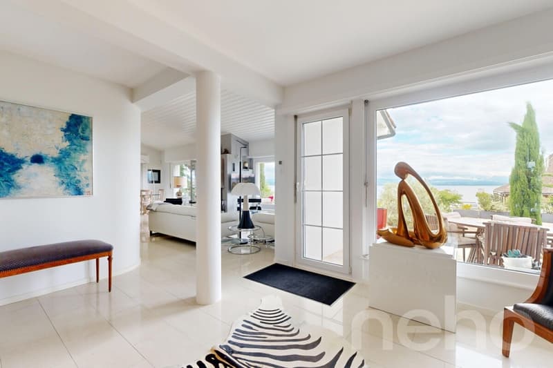 Villa contemporaine d'exception avec piscine et vue lac Neuchâtel (4)