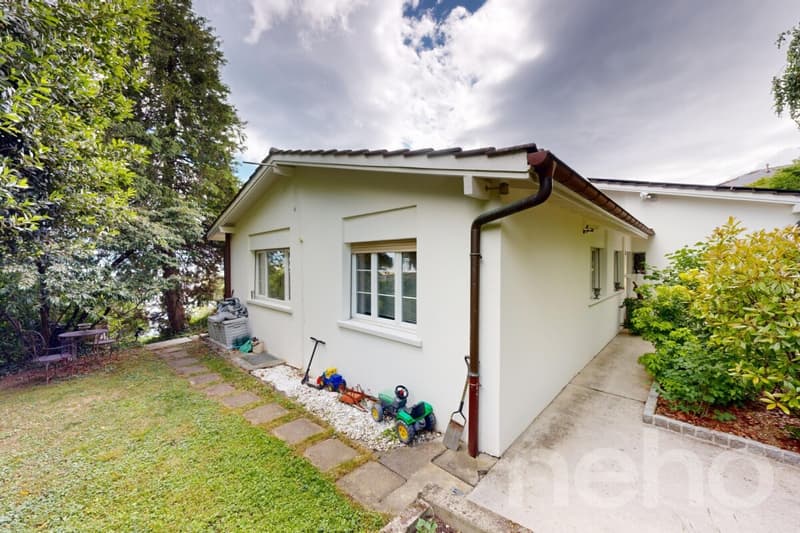 Villa contemporaine d'exception avec piscine et vue lac Neuchâtel (12)