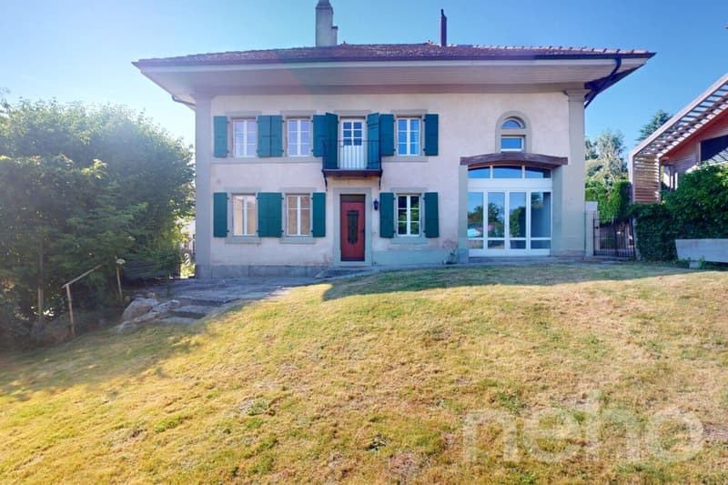 Deux duplex au c?ur d?un ancien bâtiment de charme (3)
