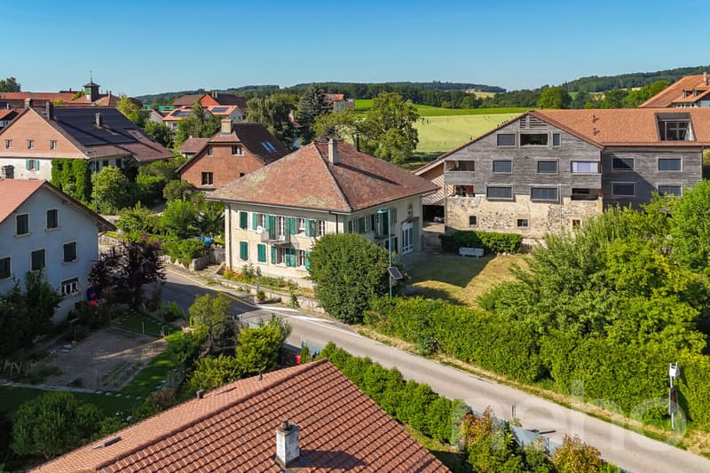 Deux duplex au c?ur d?un ancien bâtiment de charme (2)