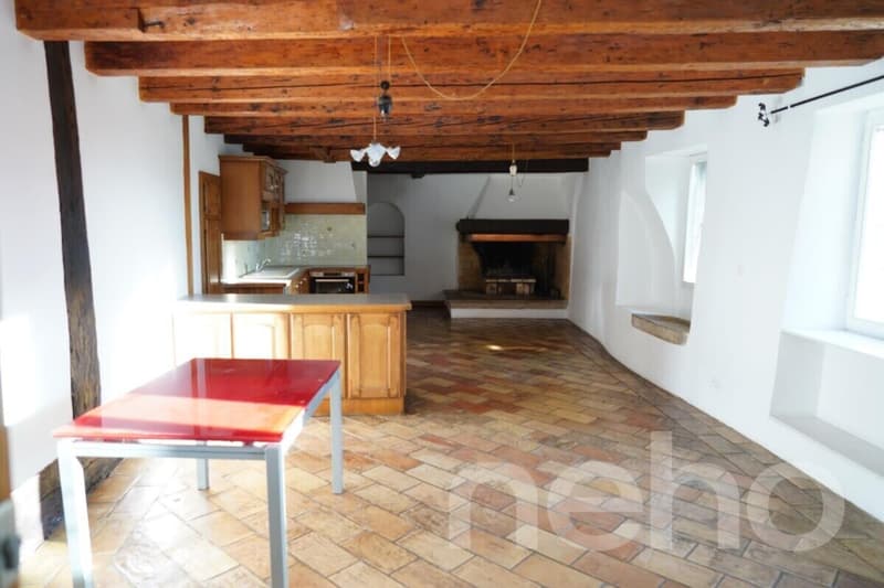 Village house with barn and garden to renovate (5)