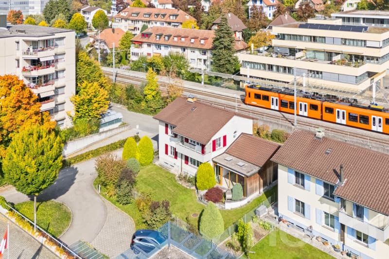 Detached family house with potential in top location in Ittigen (1)