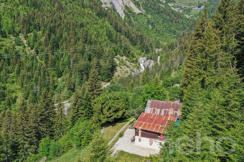 Renovated mayen along a private path Savièse/Sanetsch easy to access (2)