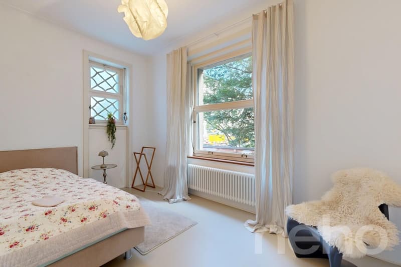 Spacious 6-room apartment with historic charm (in building rights) (9)
