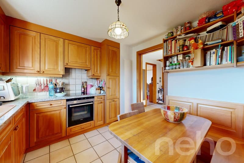 Charming villa with unobstructed views of the Alps and the lake (8)