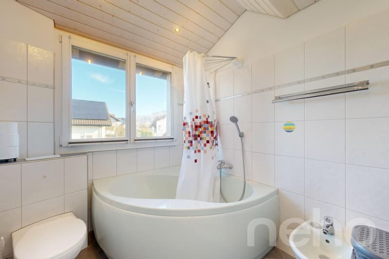 Maison de famille avec beaucoup d'espace, jardin d'hiver et terrasse ensoleillée (9)
