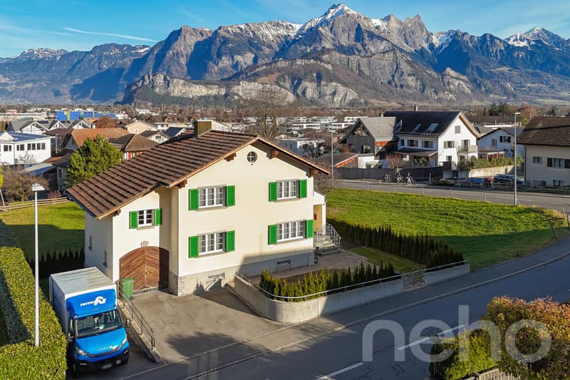 Freistehendes 6.5 Zimmer Einfamilienhaus mit Garten in Wangs (1)