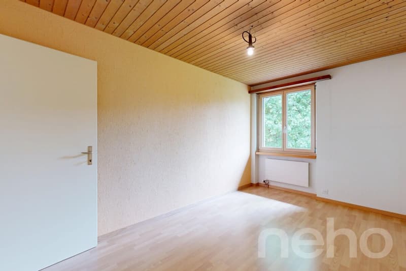 7.5 room house with separate apartment option and plenty of space (12)