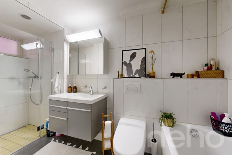 Stylish 3.5-room apartment with balcony and parking space (11)