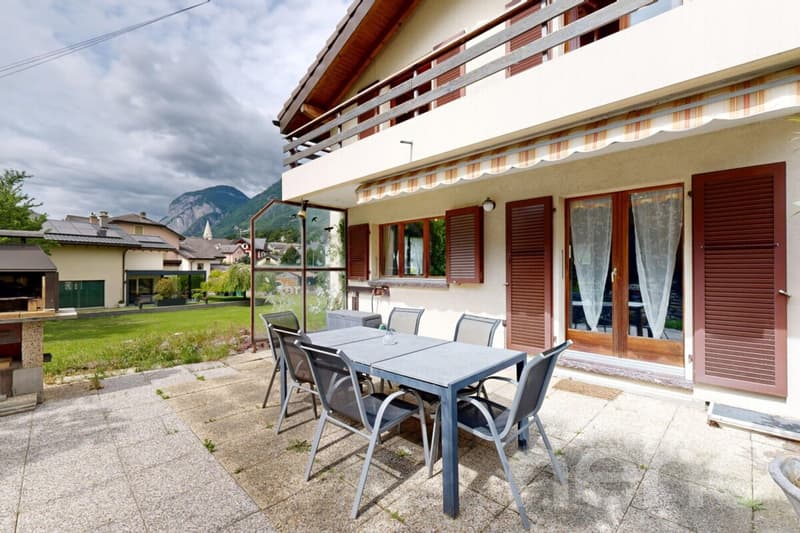 Maison mitoyenne au calme avec terrasse et garage (10)