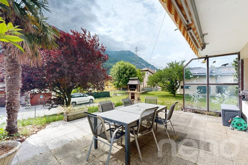 Maison mitoyenne au calme avec terrasse et garage (2)