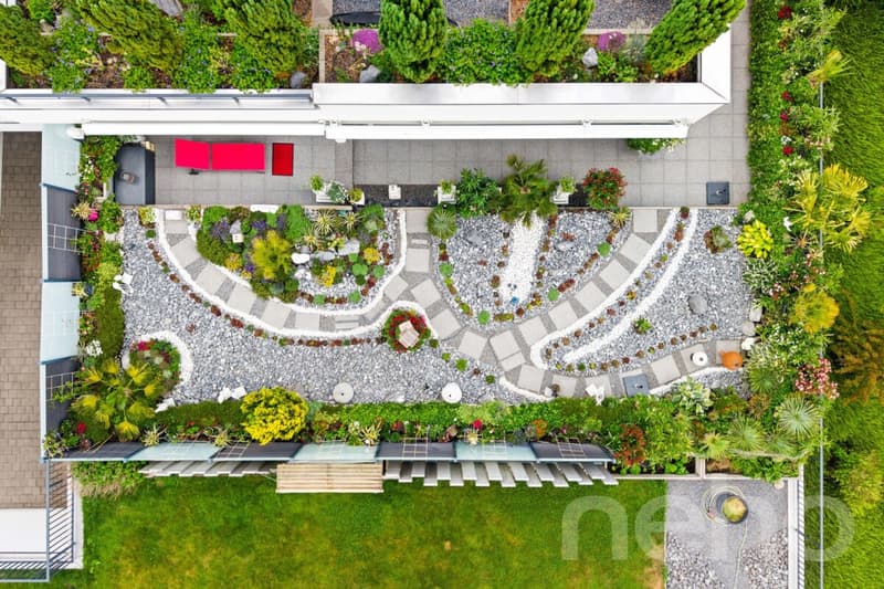 Ampio appartamento terrazza di 4.5 locali con spazio di deposito aggiuntivo (11)