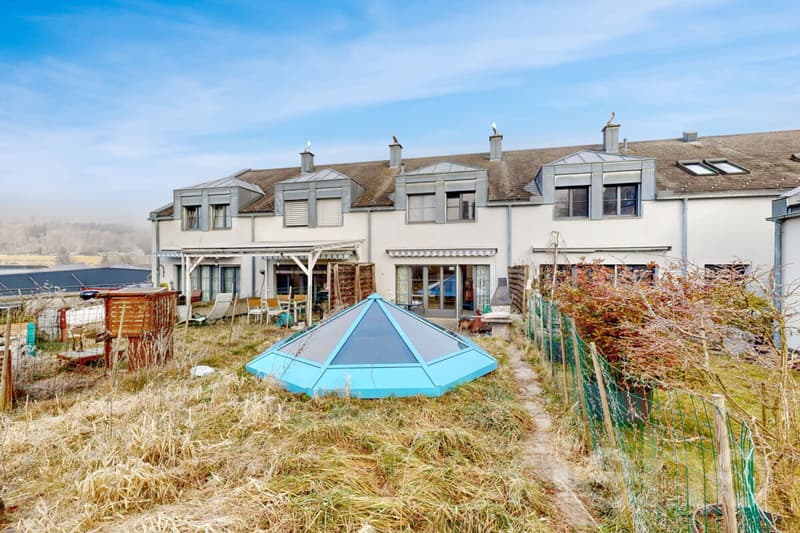 Habitation confortable sur deux étages avec terrasse ensoleillée (8)