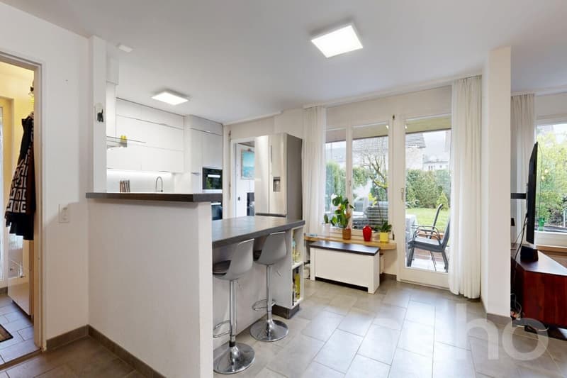 Casa a schiera di 5,5 locali ben curata con giardino a bassa manutenzione e garage (2)