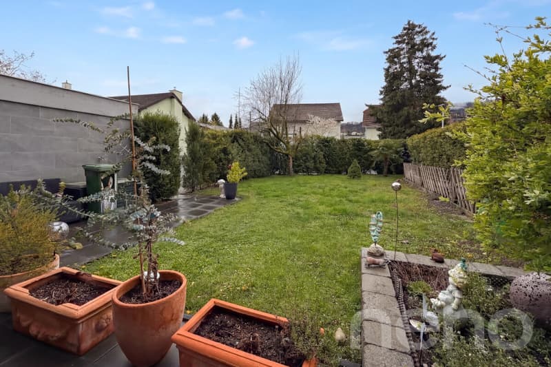 Casa a schiera di 5,5 locali ben curata con giardino a bassa manutenzione e garage (10)