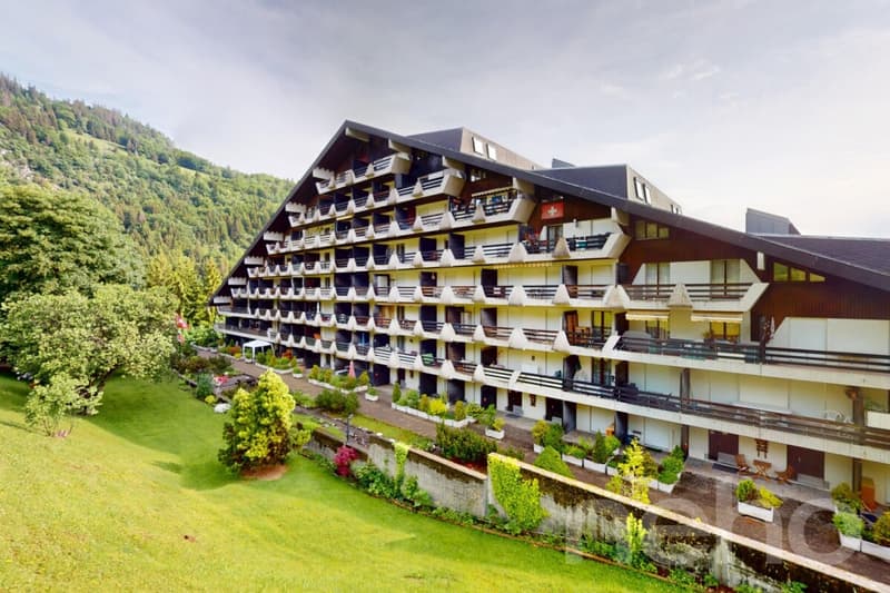 Exclusive: Studio with ground-floor terrace (1)