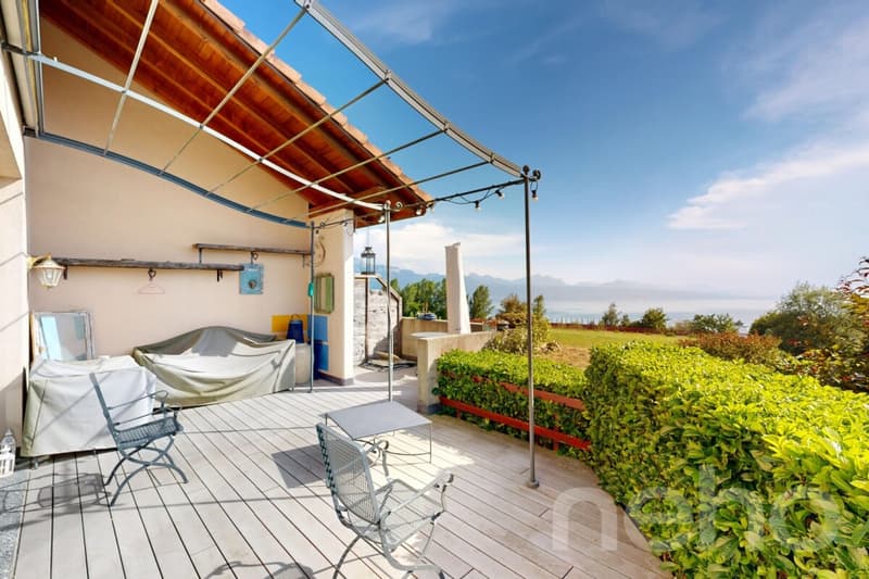 Charmante maison jumelle avec vue imprenable sur le Léman (8)