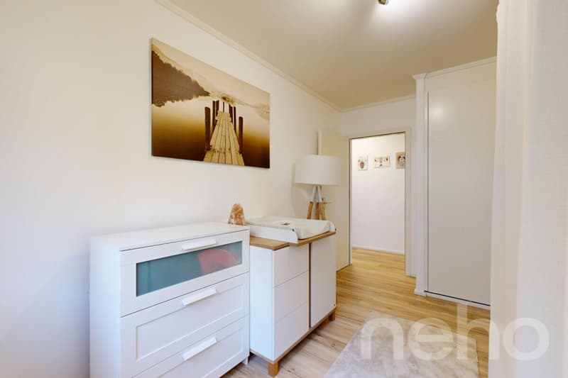 Breathtaking lake view for this 4.5-room apartment, carefully renovated (10)