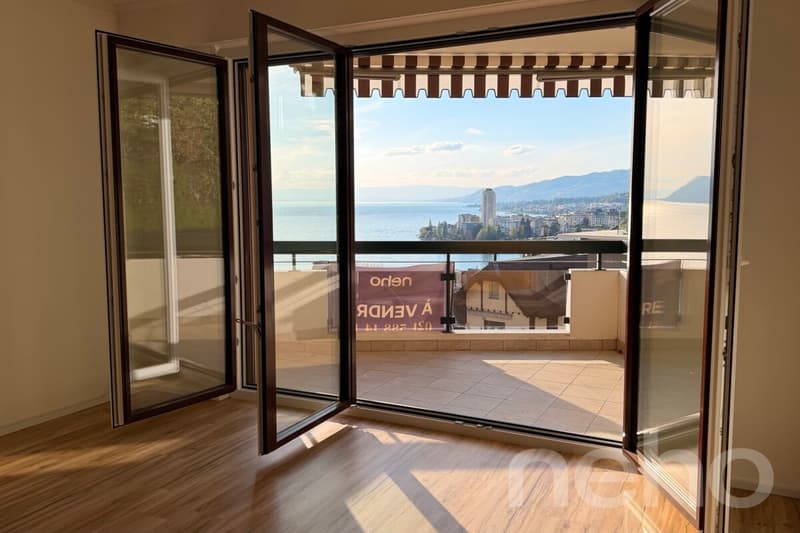 Breathtaking lake view for this 4.5-room apartment, carefully renovated (1)