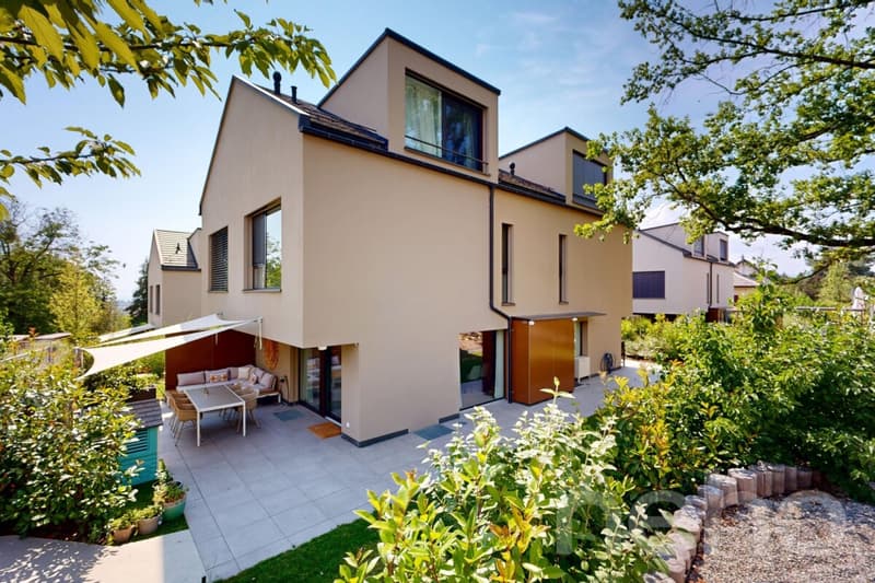 Élégante maison mitoyenne avec jardin privatif à Renens (1)