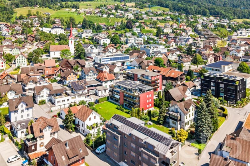 Exklusive Attika mit Wintergarten und 120 m² Terrasse (1)
