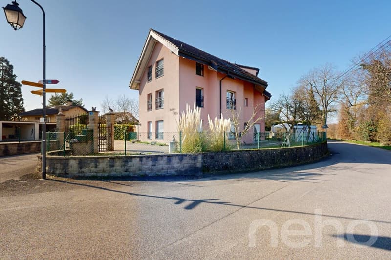 Spacieux appartement familial avec balcons et jardin à St-Prex (2)