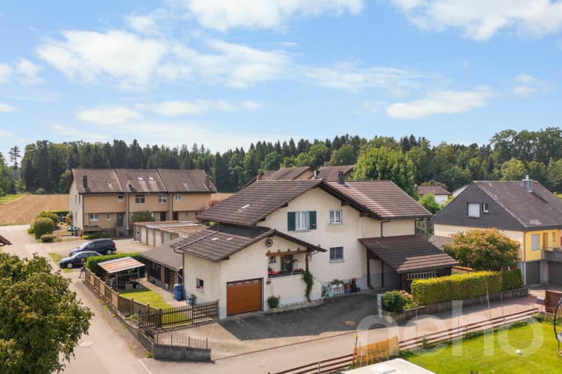 Viel Platz für die ganze Familie - Zweifamilienhaus in Zielebach (3)