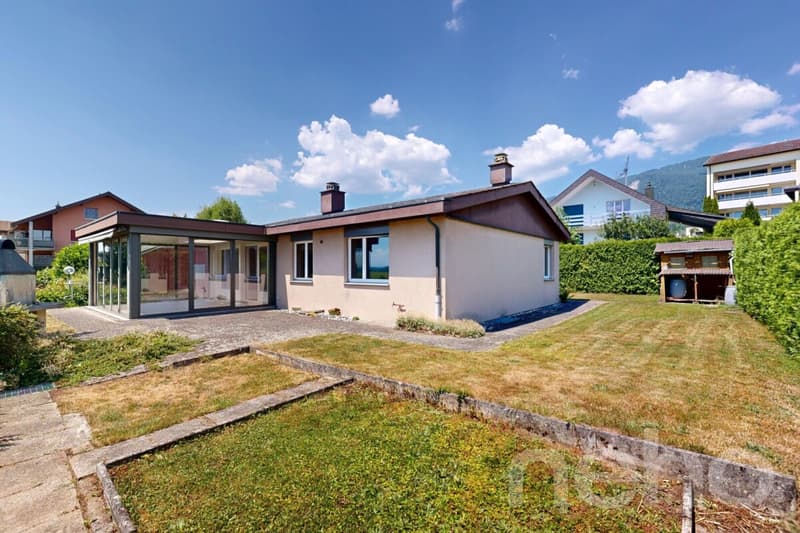 Living on the edge of the field - 5.5 room house in quiet Oberbipp (1)
