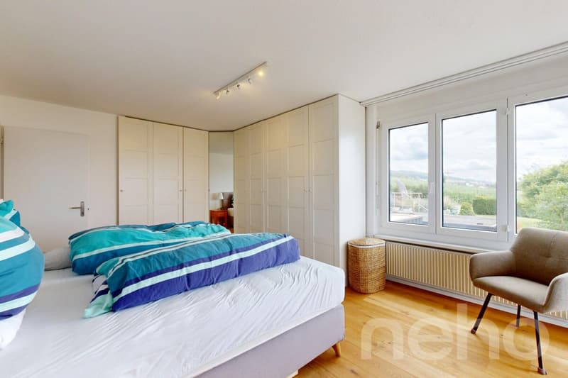 Exclusive 5.5-room apartment in an elevated location with a far-reaching view (5)
