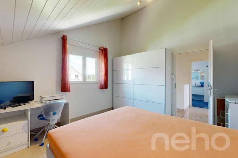 Schönes Familienhaus mit Pool und Sommerküche in ruhiger Lage (10)