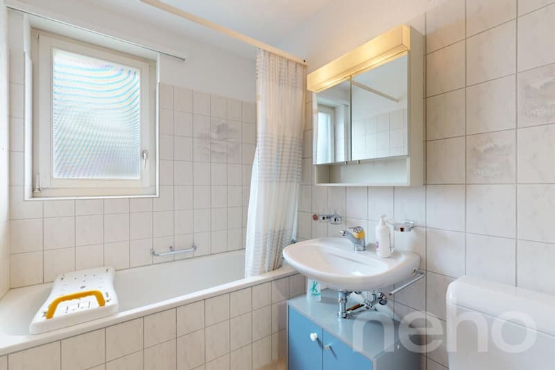 3.5 Zimmer Maisonette mit zusätzlicher Galerie, Balkonen und Weitsicht (9)
