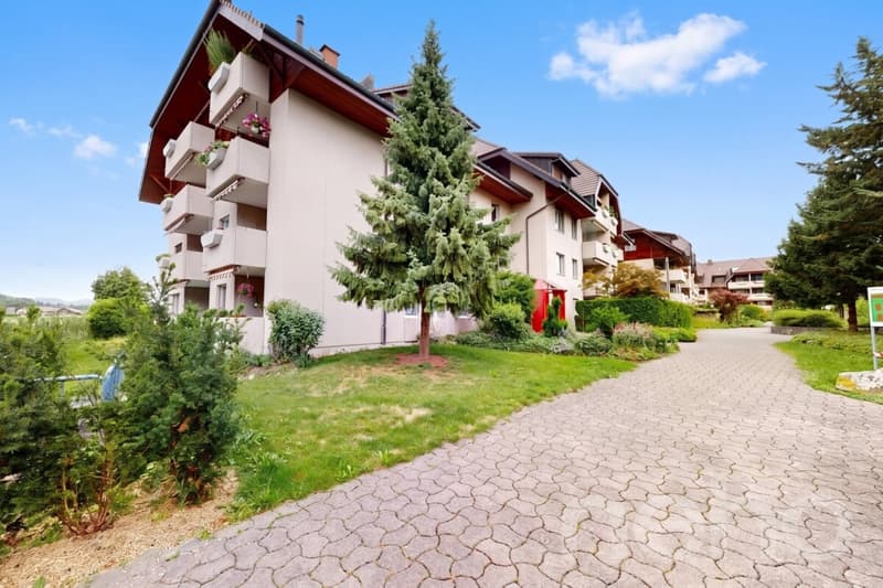 3.5 Zimmer Maisonette mit zusätzlicher Galerie, Balkonen und Weitsicht (1)