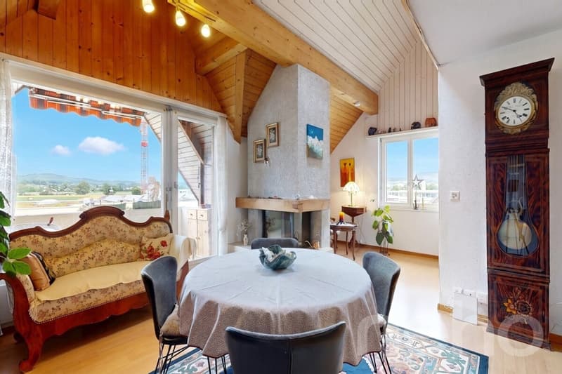 3.5 Zimmer Maisonette mit zusätzlicher Galerie, Balkonen und Weitsicht (11)
