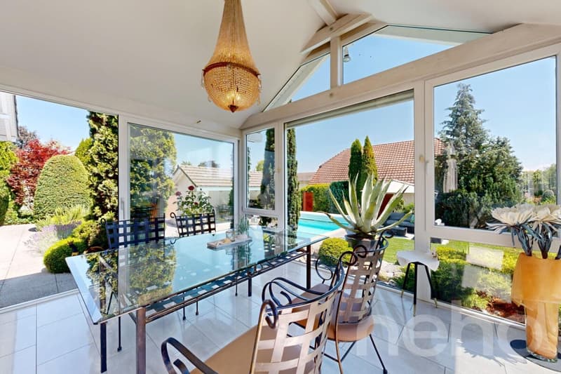 Stylish home with unobstructable view and pool (9)