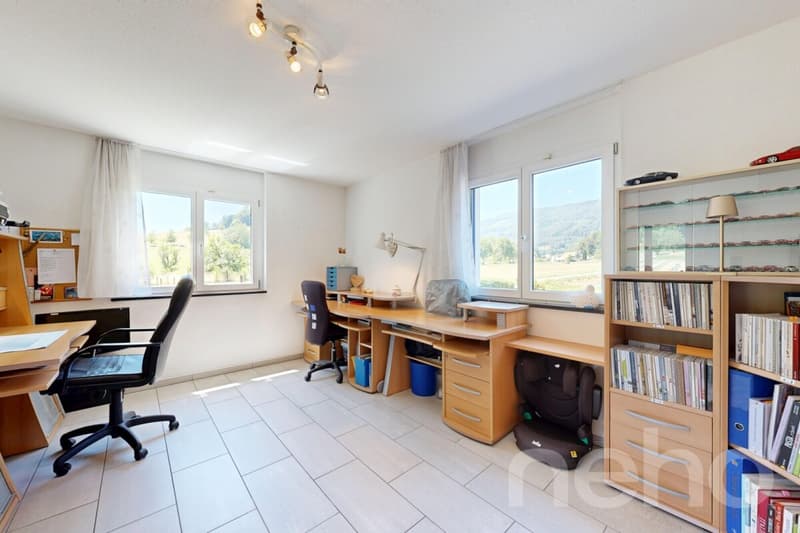 Stylish home with unobstructable view and pool (5)