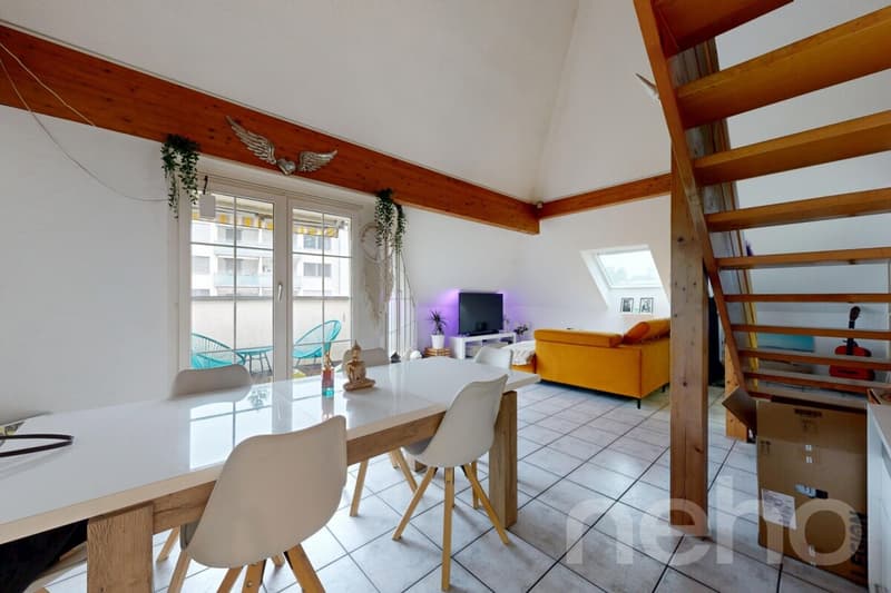 Charming 3.5-room apartment with open gallery and fireplace (4)