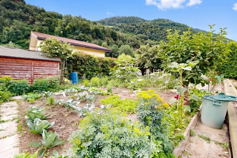 Villa individuale con 5.5 locali e un terreno edificabile di 1'200 m² (11)