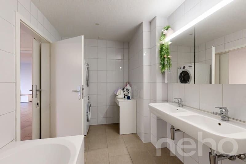 Appartement lumineux 4.5 pièces pour se sentir bien dans un emplacement bien desservi (9)