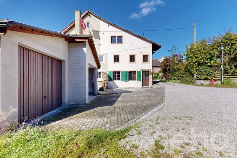 Charmantes 3.5-Zimmer-Haus mit separatem Garten (1)