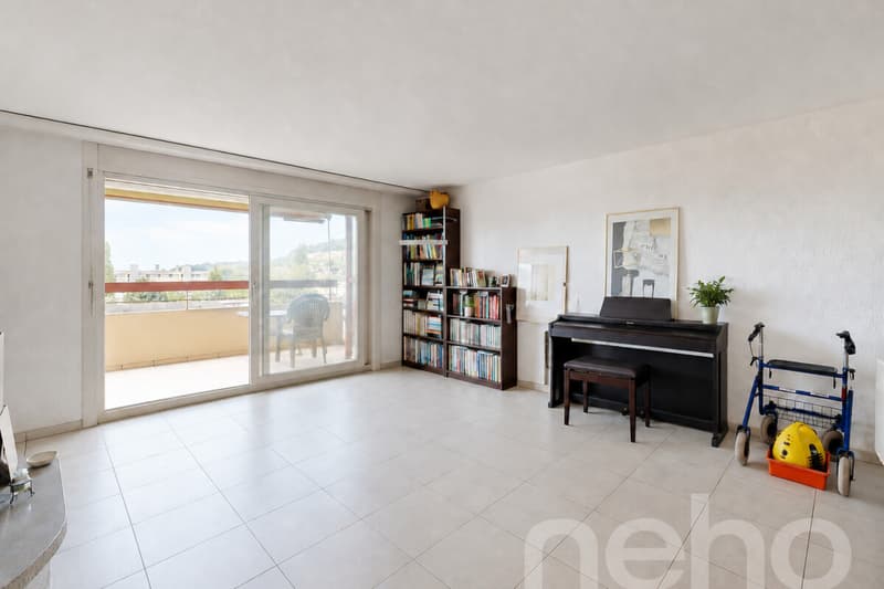 Gepflegte 3.5 Zimmer Wohnung mit Cheminée und Balkon (2)