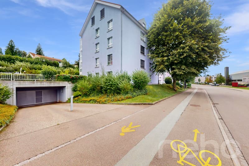 Charming 3.5-room apartment with winter garden & fireplace in Wittenbach (11)