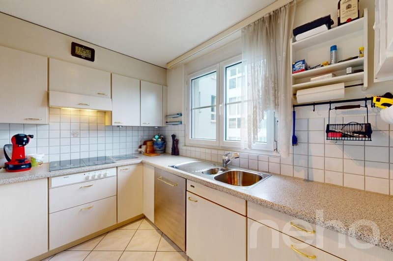Charming 3.5-room apartment with winter garden & fireplace in Wittenbach (5)