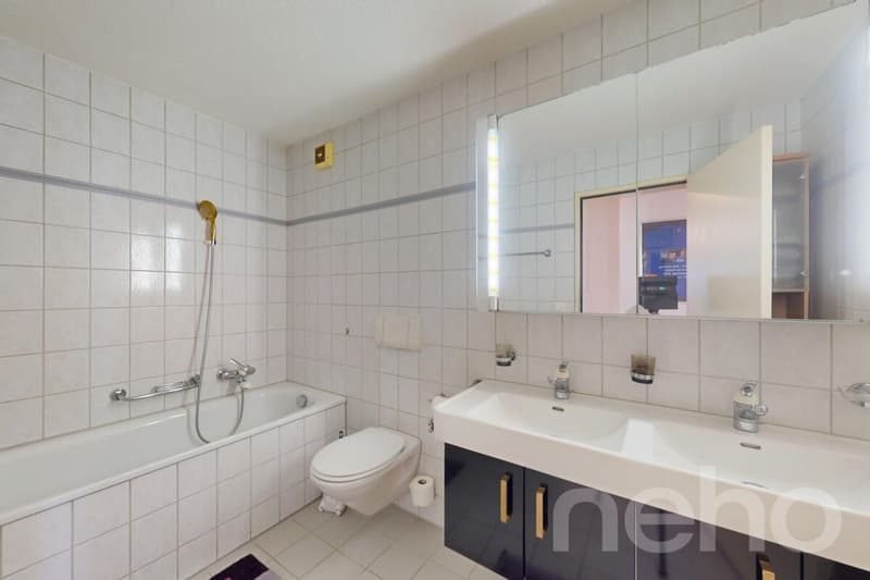 Charming 3.5-room apartment with winter garden & fireplace in Wittenbach (9)