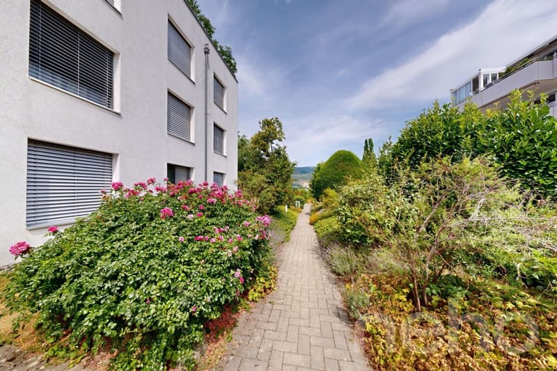 Grosse und helle Wohnung mit Weitsicht in Ipsach (1)