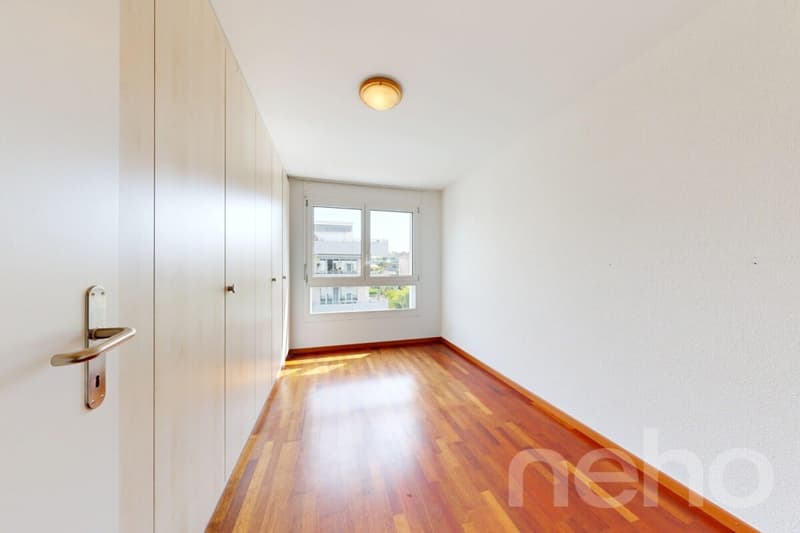 Grosse und helle Wohnung mit Weitsicht in Ipsach (7)