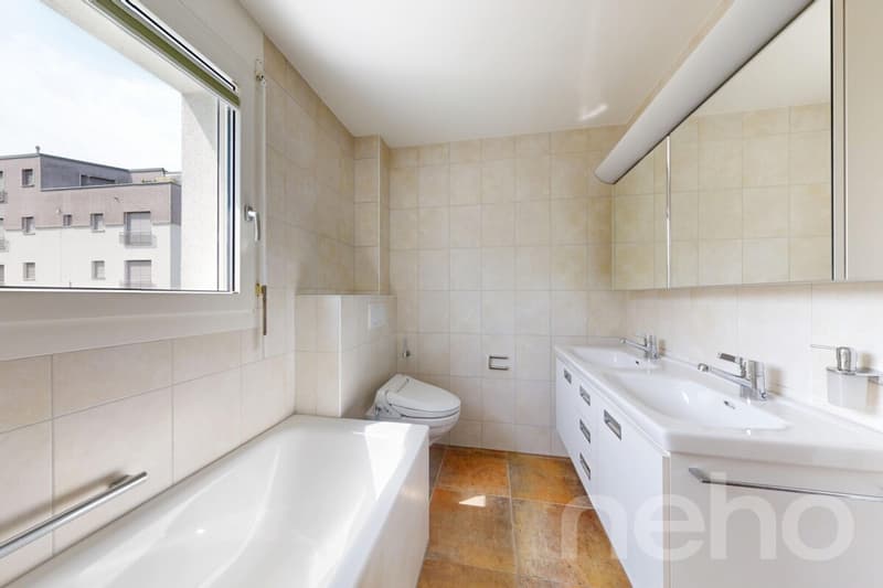 Grosse und helle Wohnung mit Weitsicht in Ipsach (8)