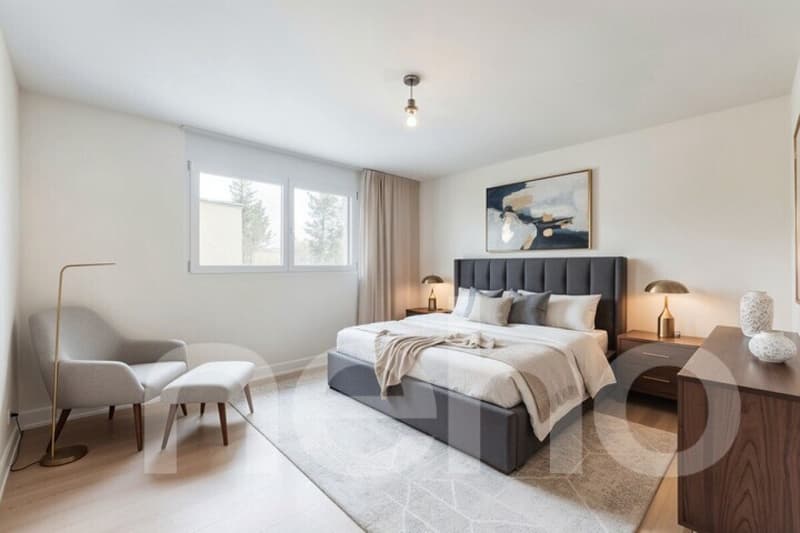 The privilege of a whole floor? Attic with private elevator (5)
